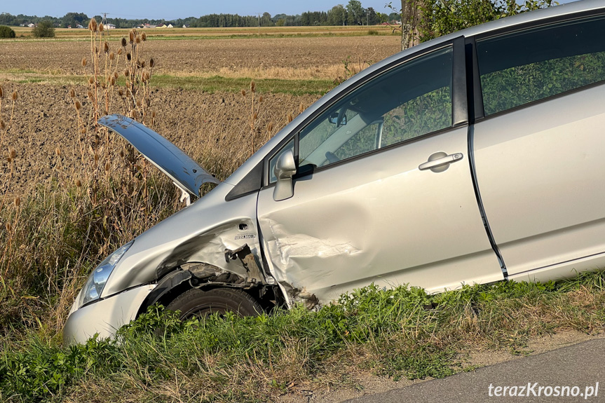 Zderzenie dwóch samochodów pomiędzy Rymanowem a Sieniawą