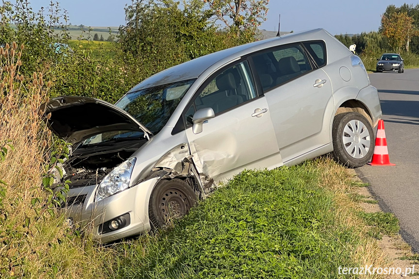 Zderzenie dwóch samochodów pomiędzy Rymanowem a Sieniawą