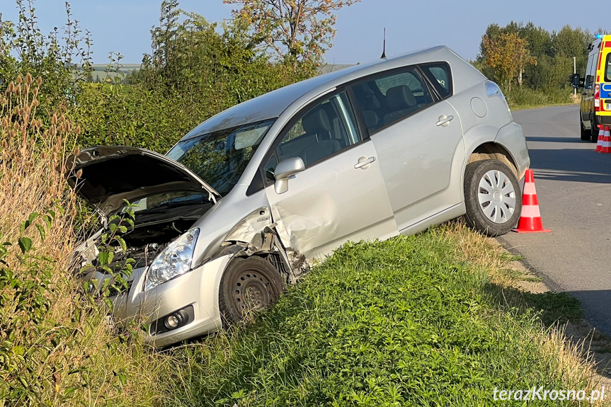 Zderzenie dwóch samochodów pomiędzy Rymanowem a Sieniawą