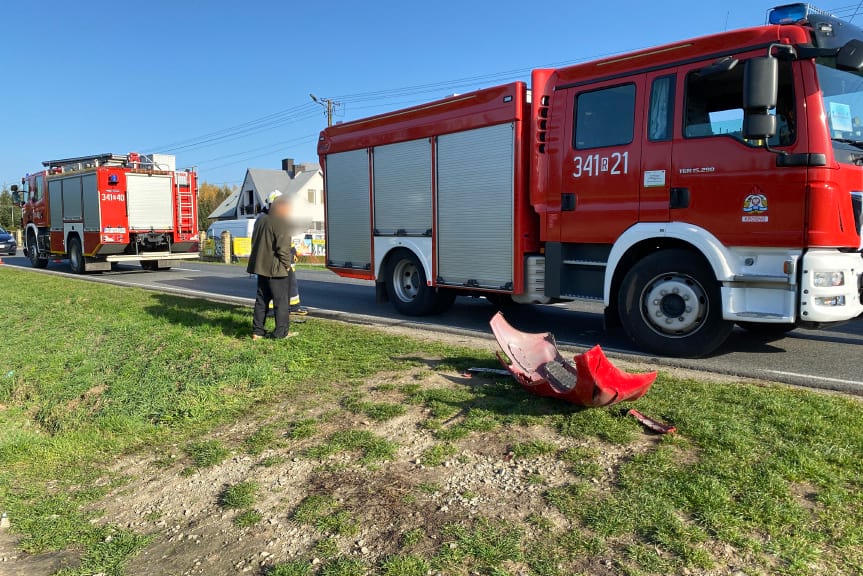 Zderzenie dwóch samochodów w Bajdach