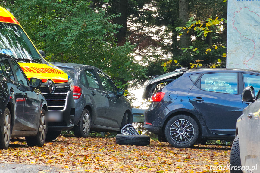 Zderzenie dwóch samochodów w Czarnorzekach