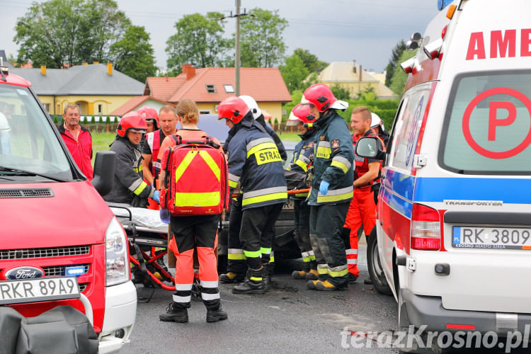 Zderzenie dwóch samochodów w Jedliczu