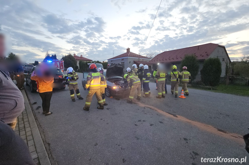 Zderzenie dwóch samochodów w Kopytowej