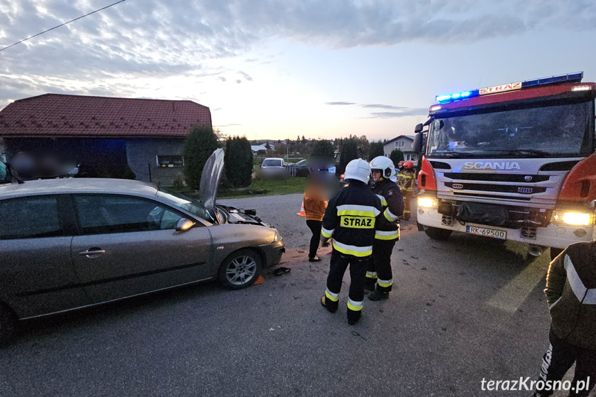 Zderzenie dwóch samochodów w Kopytowej