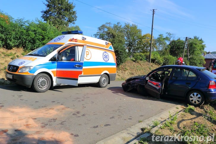 Zderzenie dwóch samochodów w Kopytowej