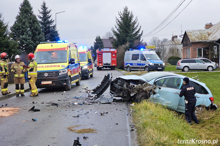 Zderzenie dwóch samochodów w Korczynie