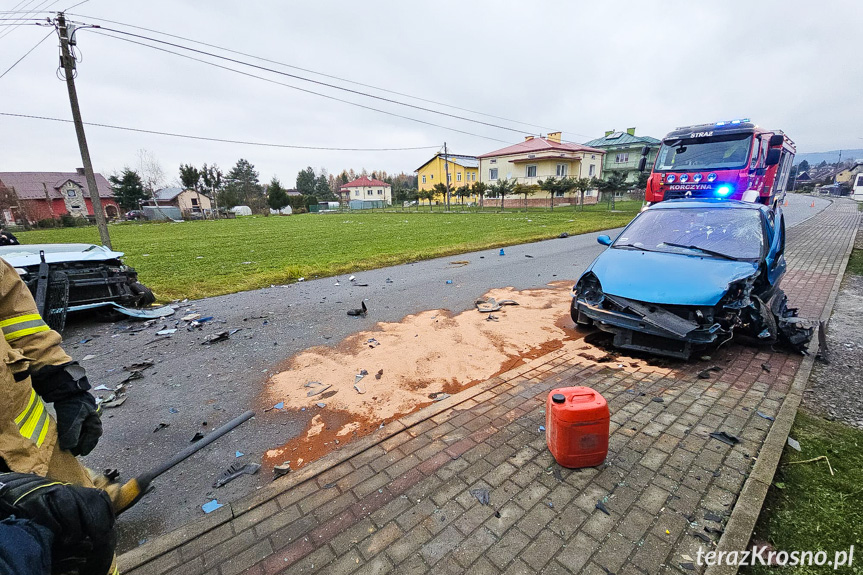 Zderzenie dwóch samochodów w Korczynie