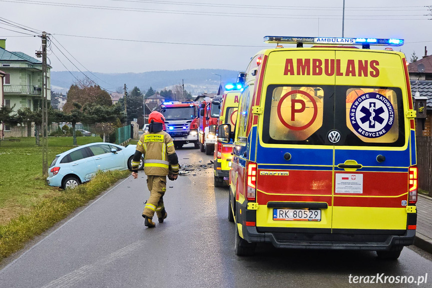 Zderzenie dwóch samochodów w Korczynie