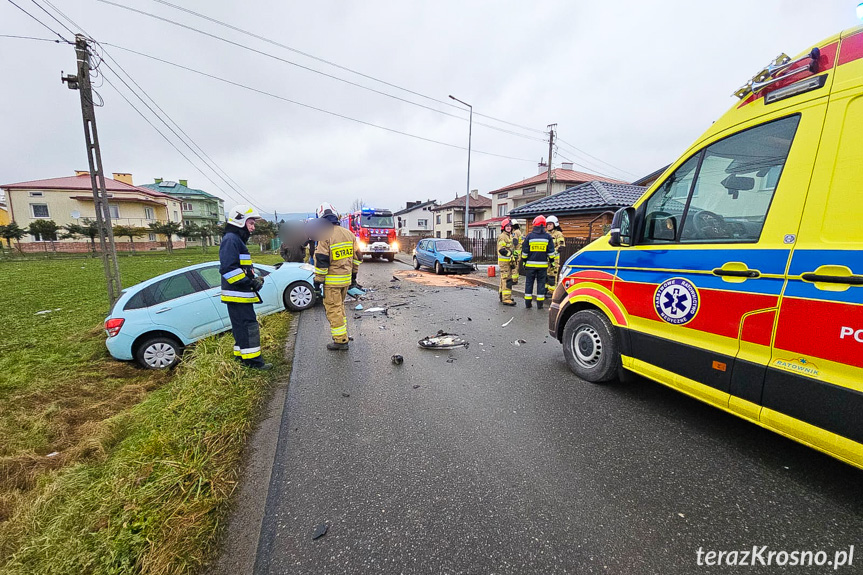 Zderzenie dwóch samochodów w Korczynie