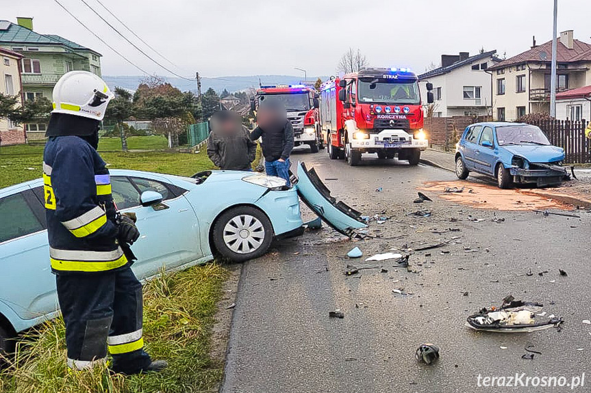 Zderzenie dwóch samochodów w Korczynie