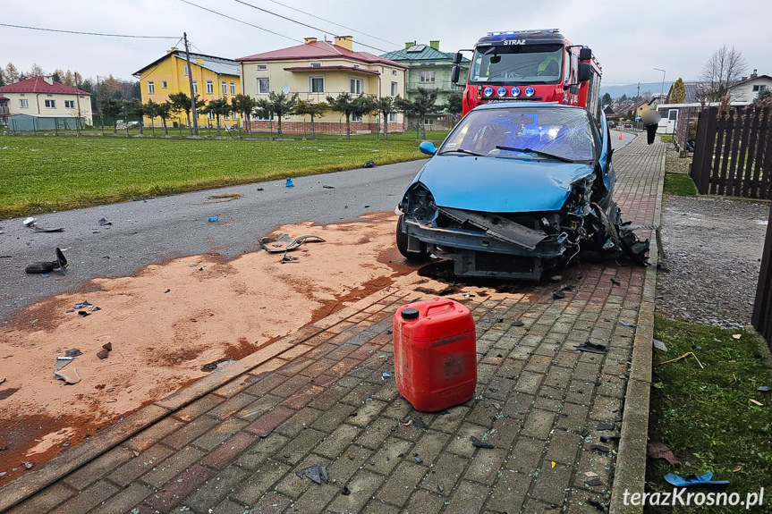 Zderzenie dwóch samochodów w Korczynie