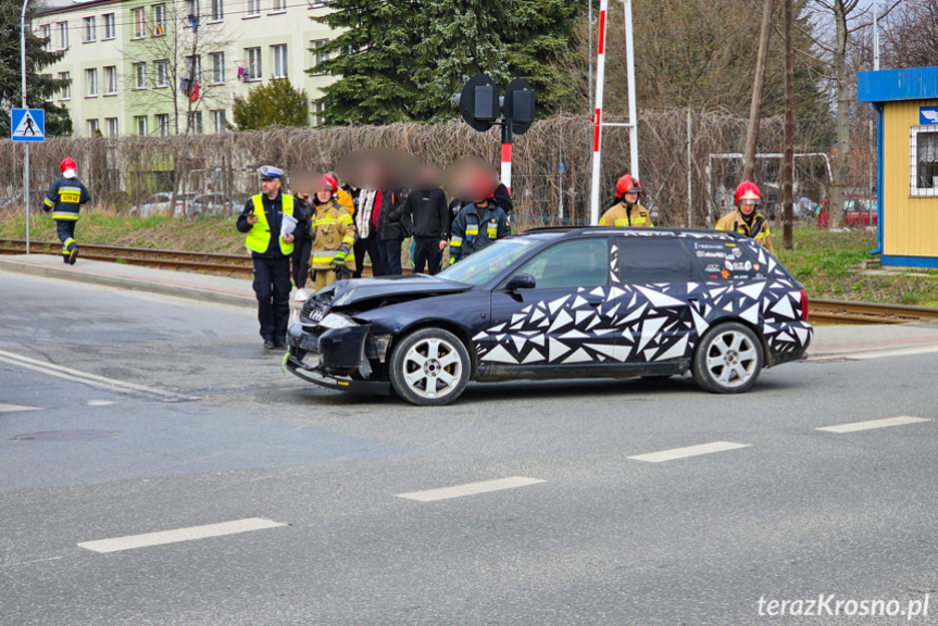 Zderzenie dwóch samochodów w Krośnie