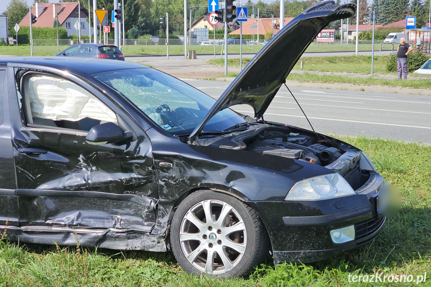 Zderzenie dwóch samochodów w Krośnie