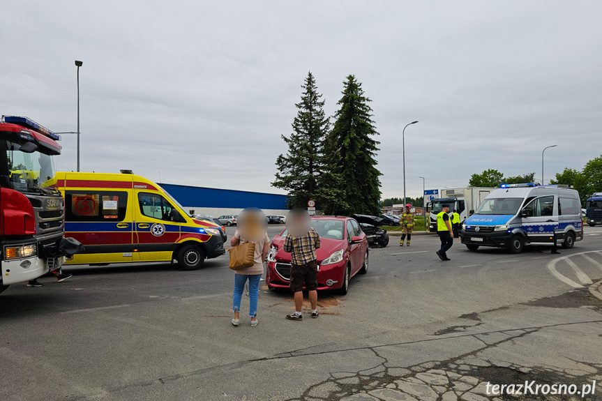 Zderzenie dwóch samochodów w Krośnie