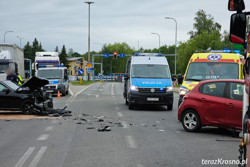 Zderzenie dwóch samochodów w Krośnie