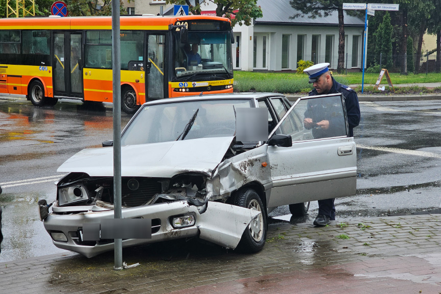 Zderzenie dwóch samochodów w Krośnie