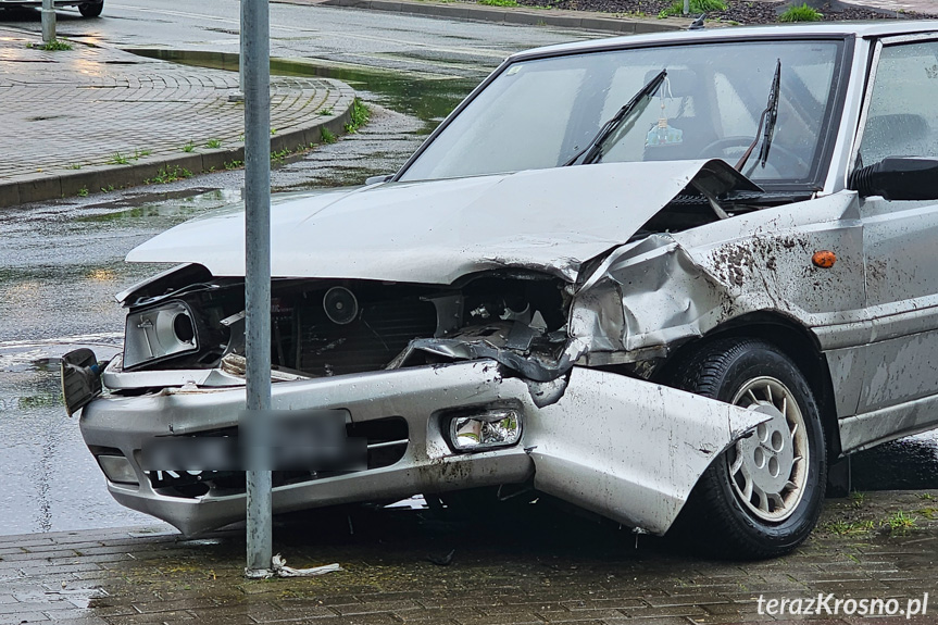 Zderzenie dwóch samochodów w Krośnie