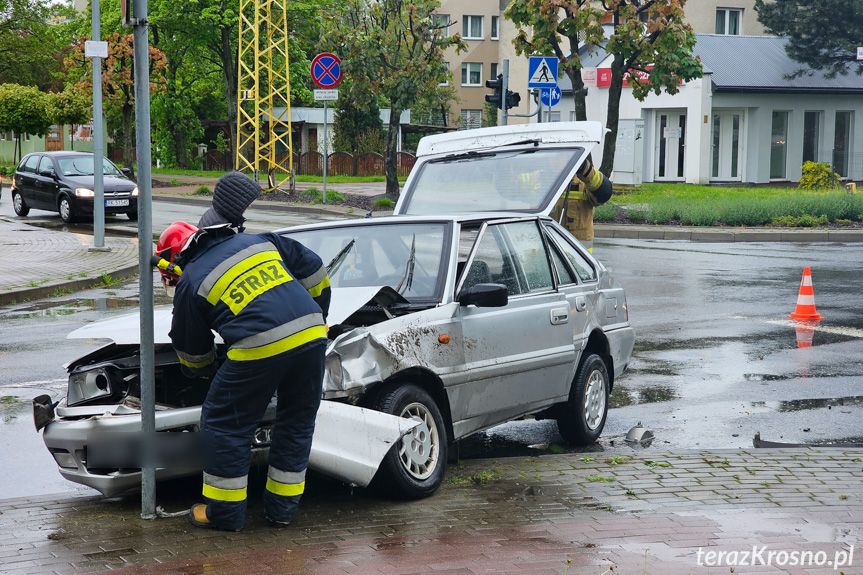 Zderzenie dwóch samochodów w Krośnie