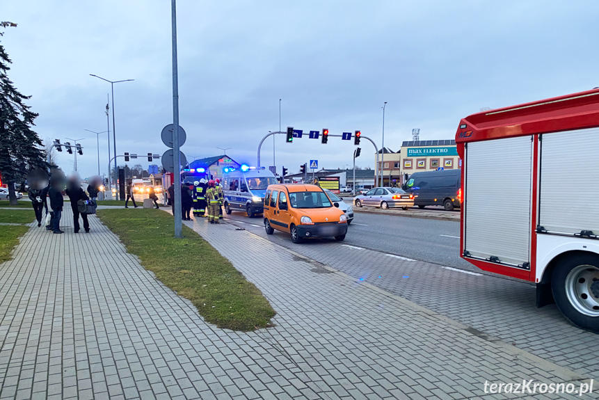 Zderzenie dwóch samochodów w Krośnie