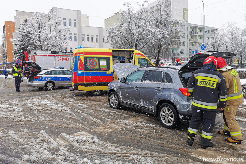 Zderzenie dwóch samochodów w Krośnie