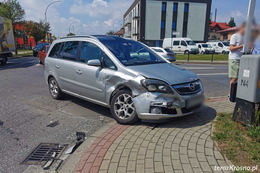 Zderzenie dwóch samochodów w Krośnie na Czajkowskiego