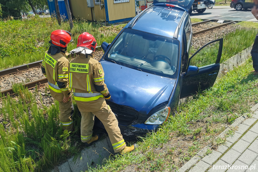 Zderzenie dwóch samochodów w Krośnie na Czajkowskiego