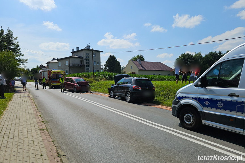 Zderzenie dwóch samochodów w Krośnie