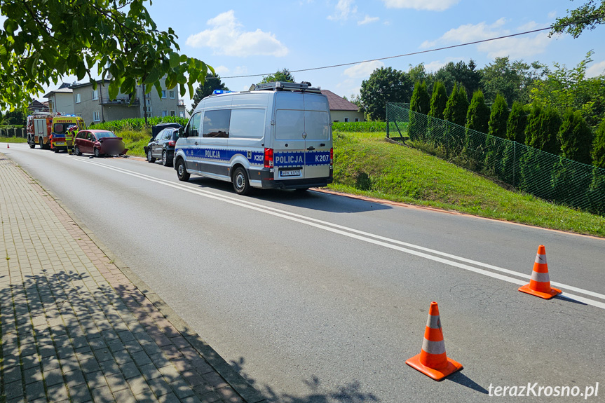 Zderzenie dwóch samochodów w Krośnie