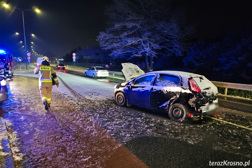 Zderzenie dwóch samochodów w Krośnie