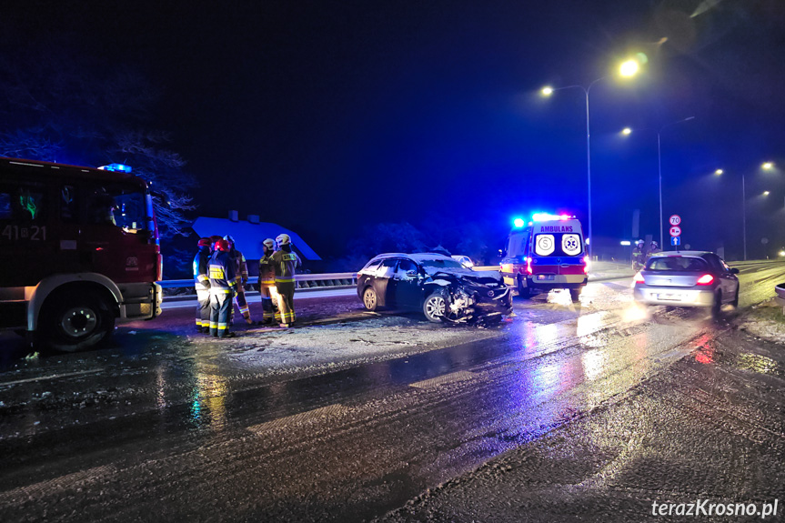 Zderzenie dwóch samochodów w Krośnie