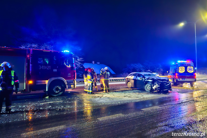 Zderzenie dwóch samochodów w Krośnie