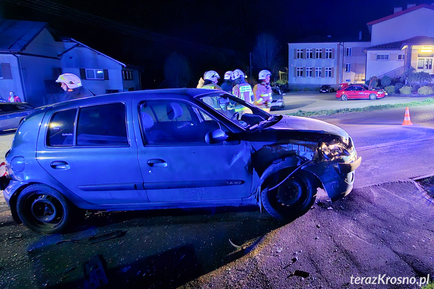 Zderzenie dwóch samochodów w Łękach Dukielskich