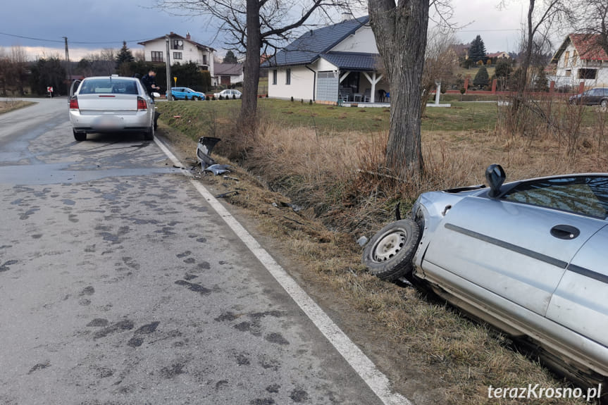 Zderzenie dwóch samochodów w Odrzykoniu