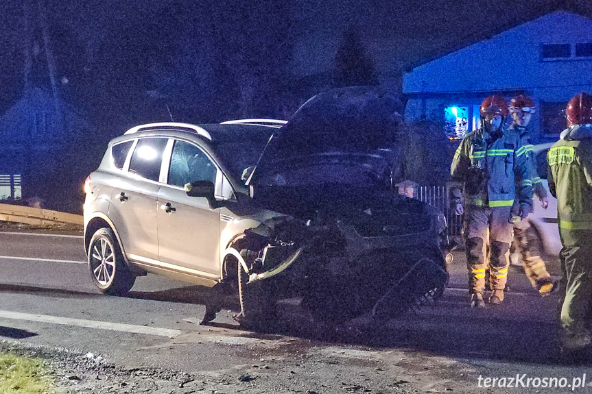 Zderzenie dwóch samochodów w Rogach