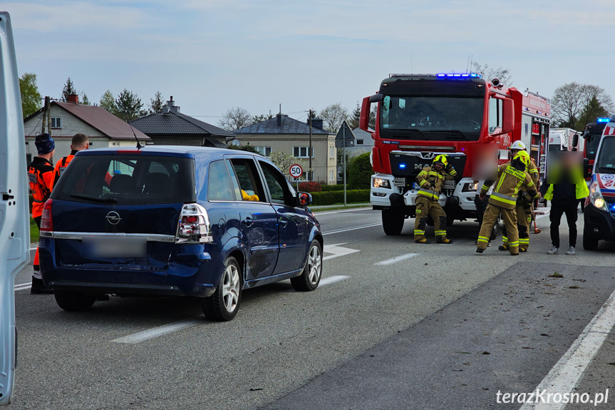 Zderzenie dwóch samochodów w Rogach