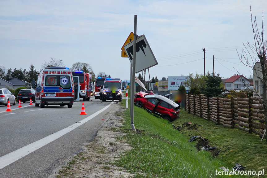 Zderzenie dwóch samochodów w Rogach