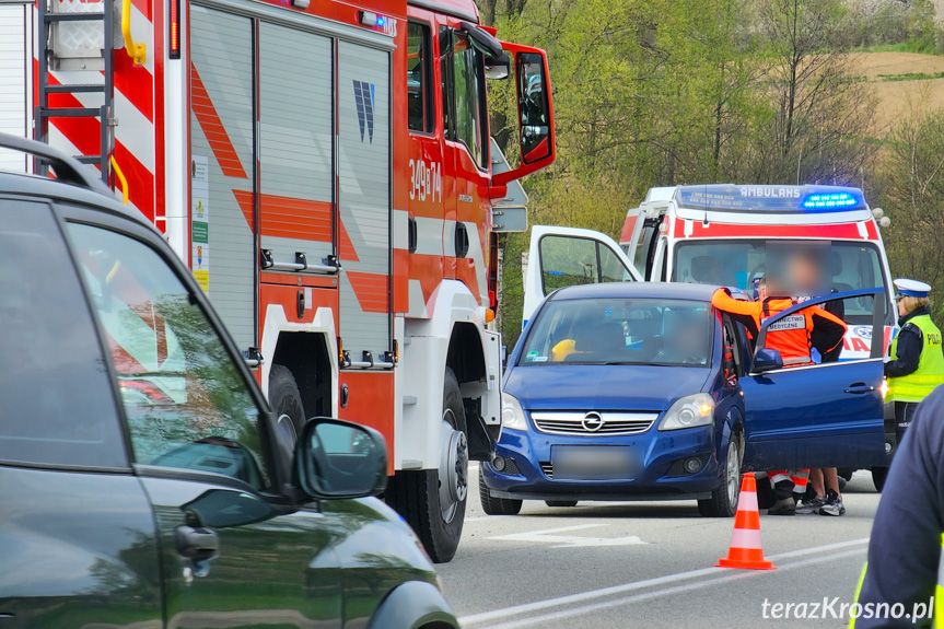 Zderzenie dwóch samochodów w Rogach