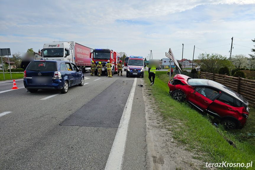 Zderzenie dwóch samochodów w Rogach