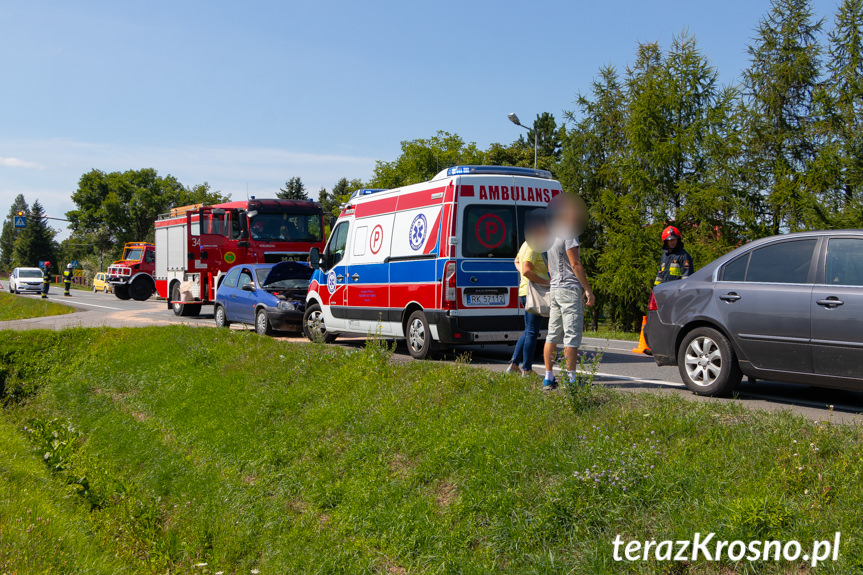 Zderzenie dwóch samochodów w Rogach