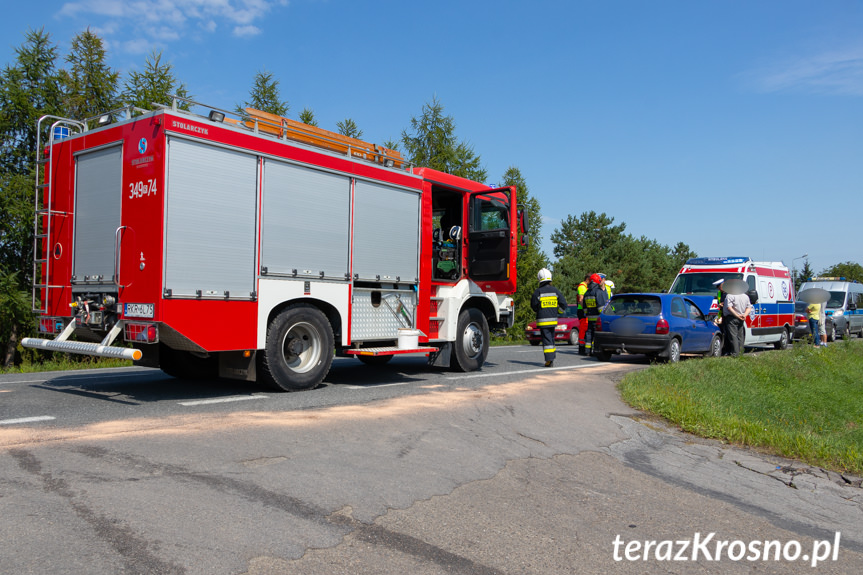 Zderzenie dwóch samochodów w Rogach