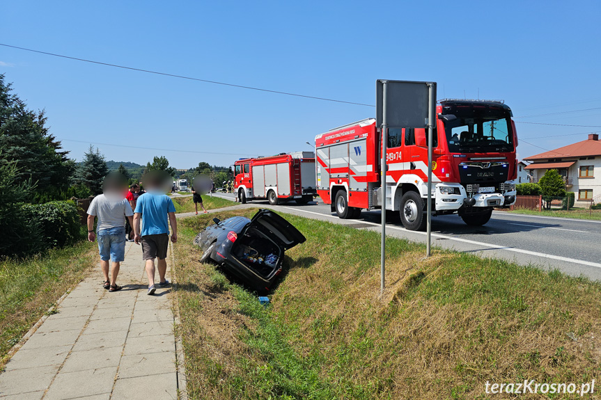 Zderzenie dwóch samochodów w Rogach