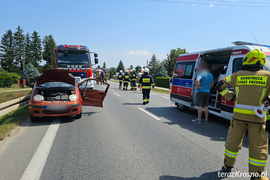 Zderzenie dwóch samochodów w Rogach