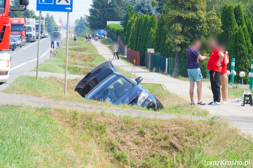 Zderzenie dwóch samochodów w Rogach