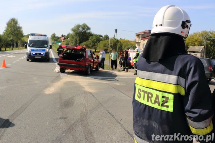 Zderzenie dwóch samochodów w Rogach