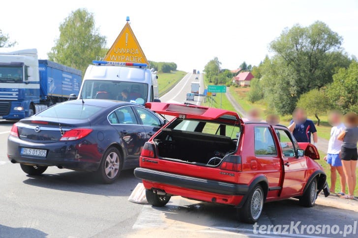 Zderzenie dwóch samochodów w Rogach