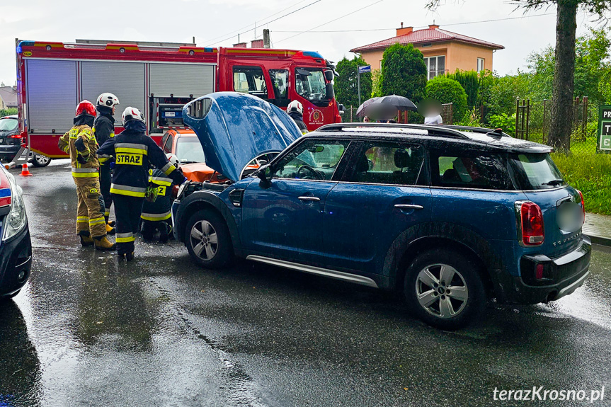 Zderzenie dwóch samochodów w Targowiskach