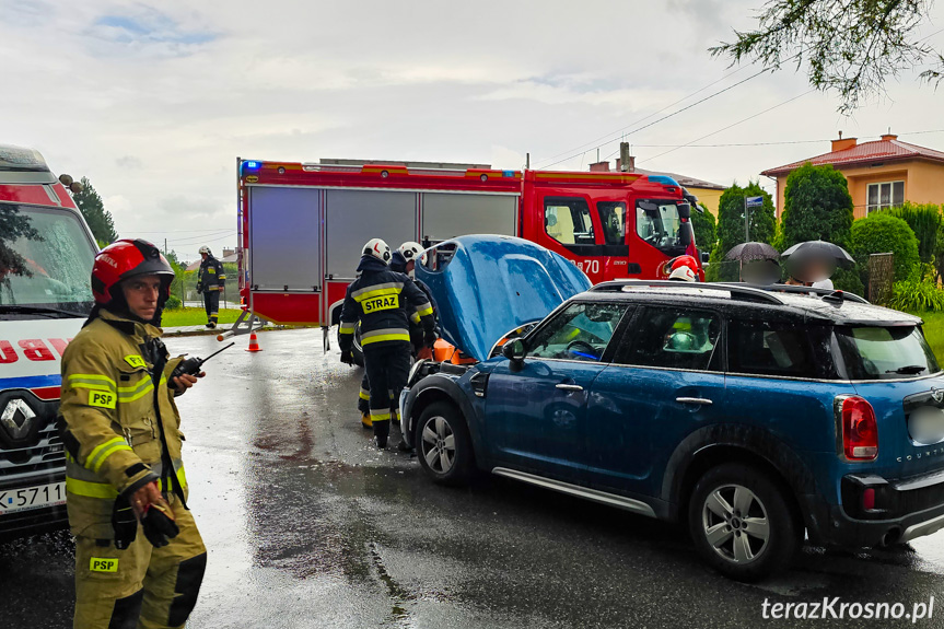 Zderzenie dwóch samochodów w Targowiskach