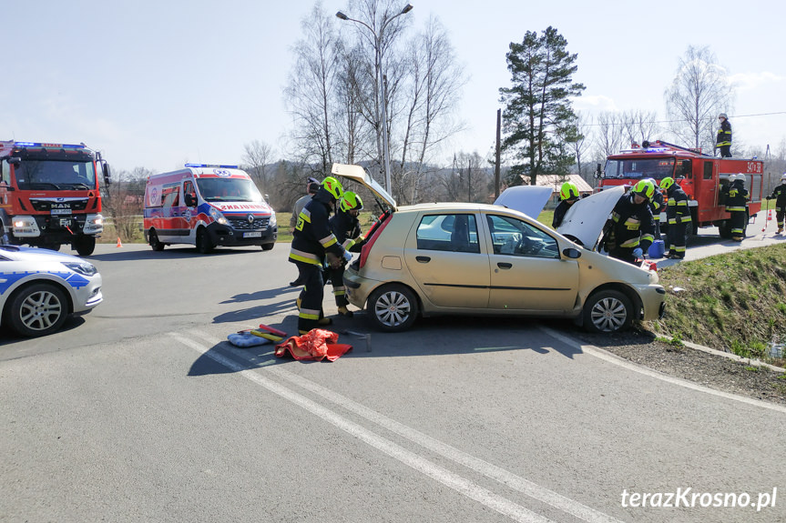 Zderzenie dwóch samochodów w Wietrznie