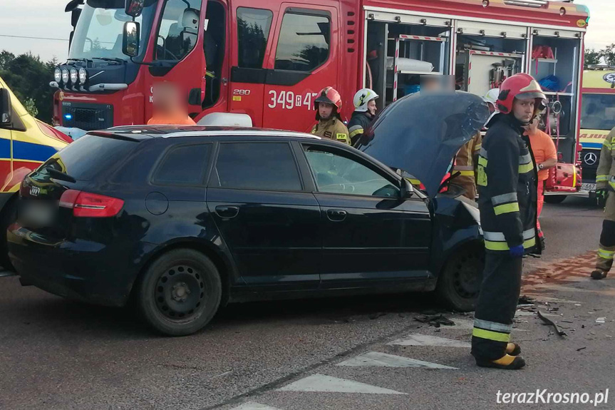 Zderzenie dwóch samochodów w Woli Komborskiej