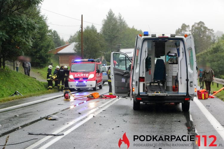 Zderzenie dwóch samochodów w Cergowej